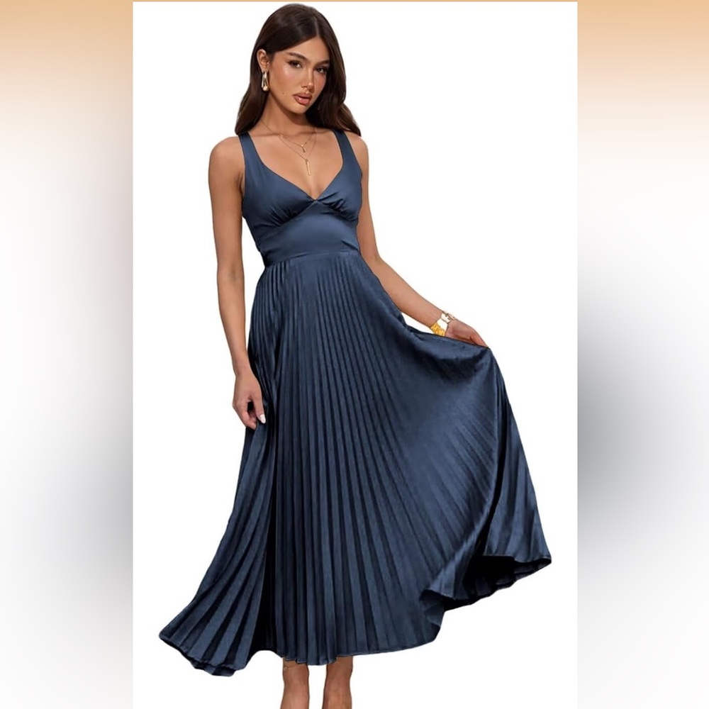 NWT Navy Pleated Satin V-Neck Maxi Dress - Women size 4